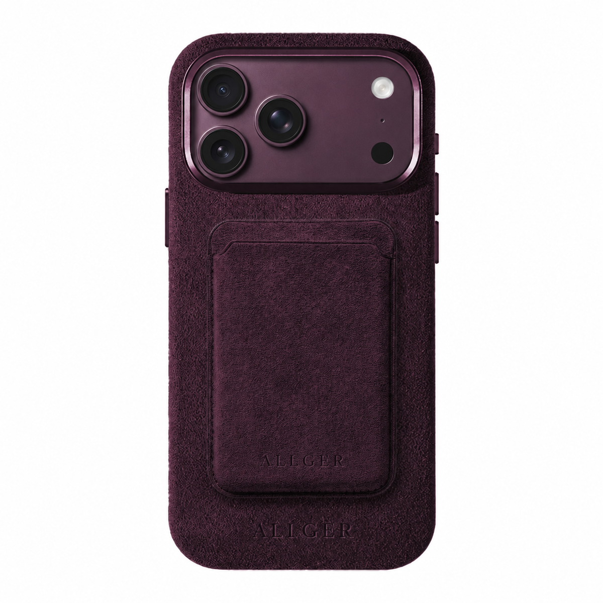 Allgèr Set Burgundy für iPhone 18 Pro und Pro Max: Alcantara Handyhülle + MagSafe Wallet — Rückseite mit aufgesetzter MagSafe Wallet