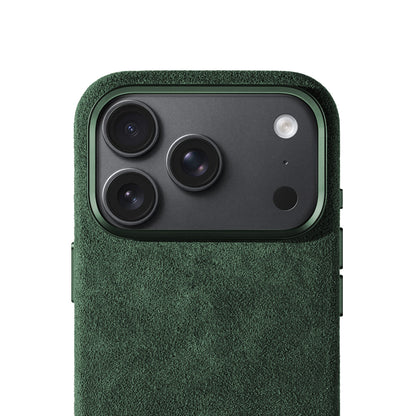 Allgèr Alcantara phone case iPhone 18 Pro green — close-up of the camera cutout