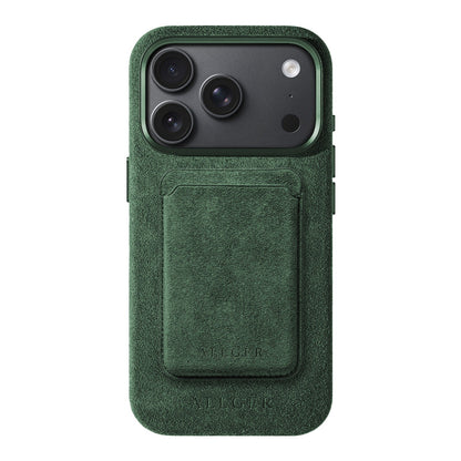 Allgèr set: Alcantara telefoonhoesje voor iPhone 18 Pro met bijpassende MagSafe-pasjeshouder in groen