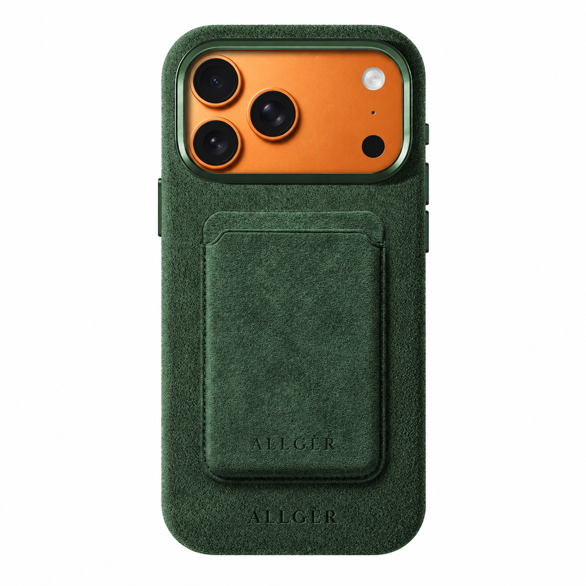 Grüne Alcantara Handyhülle mit MagSafe Kartenhalter Allgèr für iPhone 17 Pro und 17 Pro Max — Rückseite mit orangefarbenem Kameraausschnitt und Logo