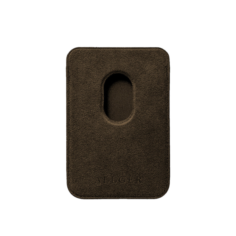 Allgèr set iPhone 17 Pro Max bruin: Alcantara telefoonhoesje + MagSafe wallet — achterkant van de wallet